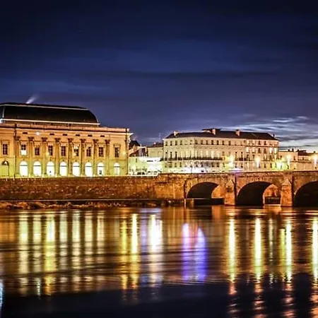 Confortable Pres De Saumur : 2 Chambres, Jardin Clos, Terrasse, Proche Sites Touristiques - Fr-1-622-4 *